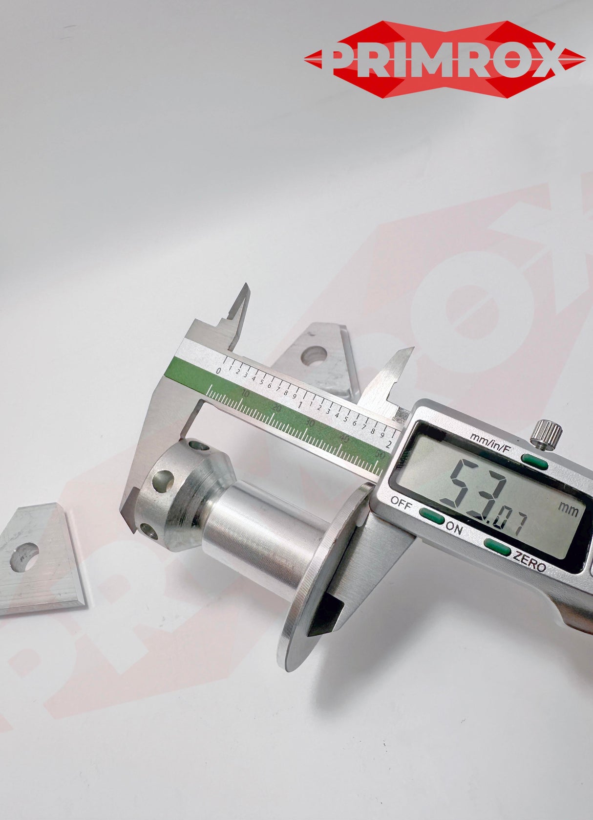 Adjustable load-bearing structural support bay pole jack for UPVC/aluminium/timber windows, doors and construction - 135 Degree Bay Jack, KOMMERLING SYNSEAL KOM135 MODEL 2