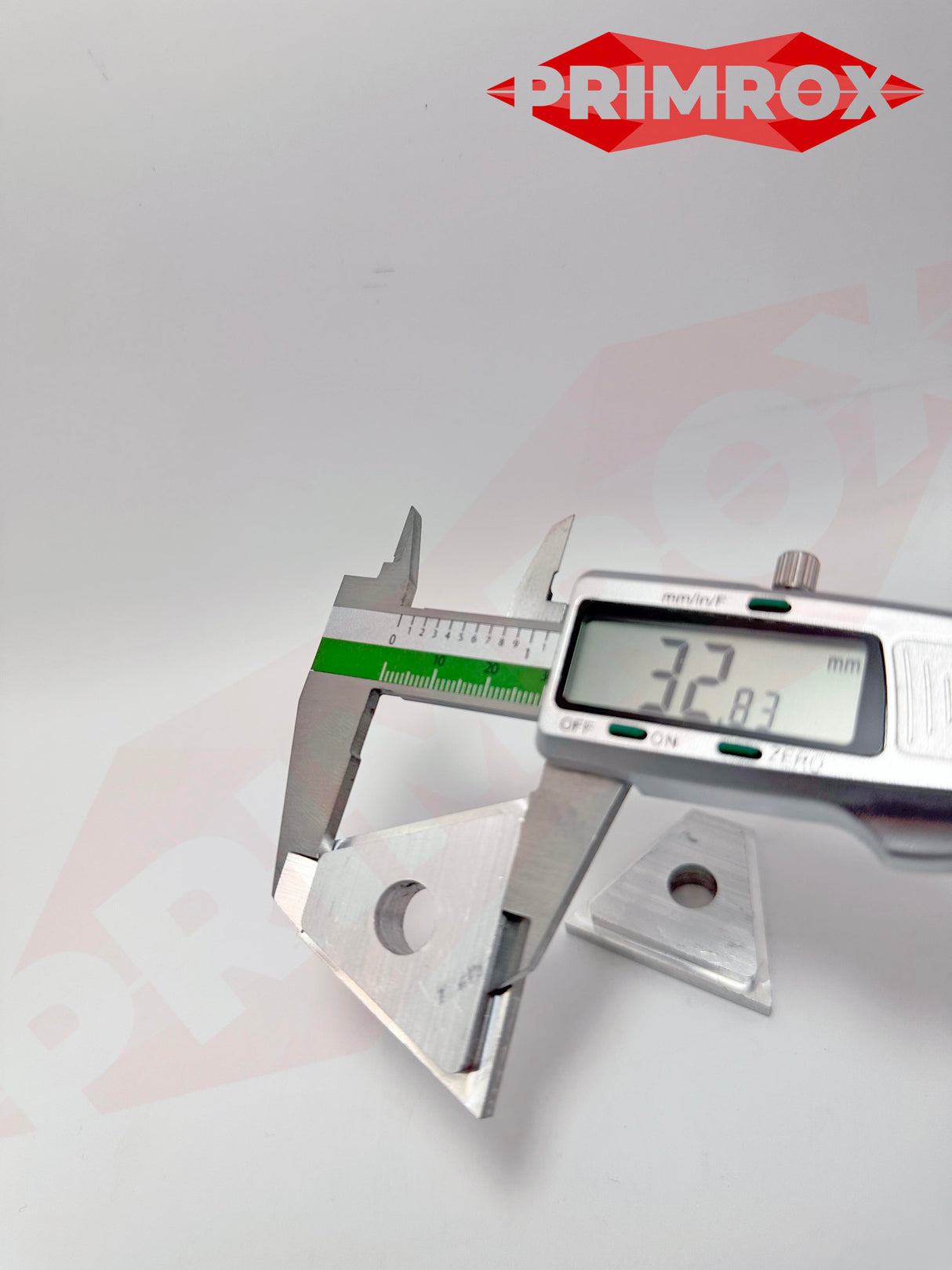 Adjustable load-bearing structural support bay pole jack for UPVC/aluminium/timber windows, doors and construction - 135 Degree Bay Jack, KOMMERLING SYNSEAL KOM135 MODEL 2