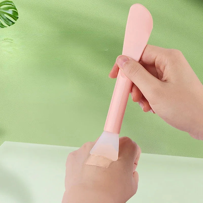 Silicone Facial Mask Brush Soft Head with Scraper Integrated Dual-use Mud Film Brush DIY Film Adjusting Beauty Tool wholesale