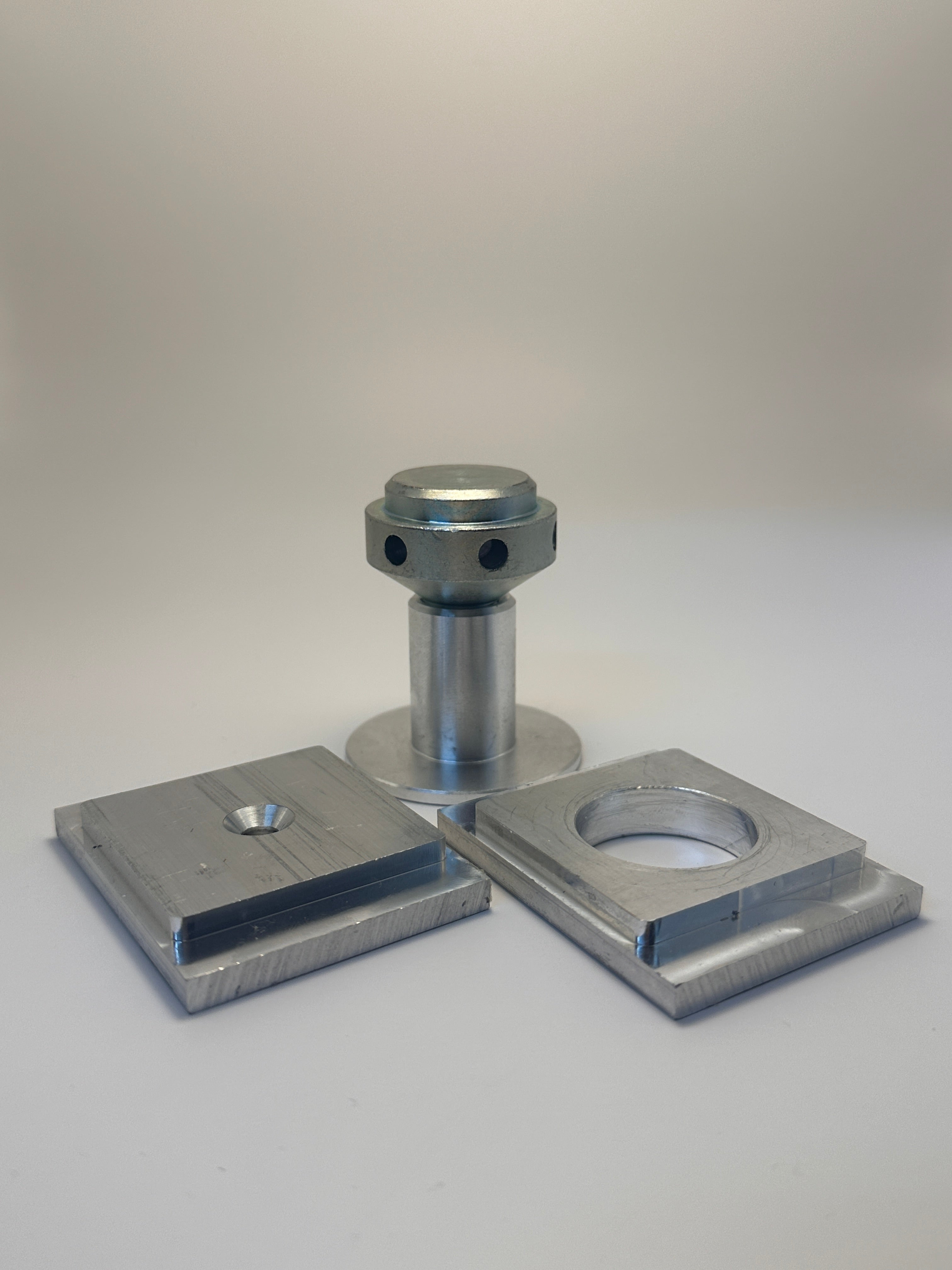Adjustable Load Bearing Round Bay Pole Jacks for UPVC Bay Windows (Linair LAN353)
