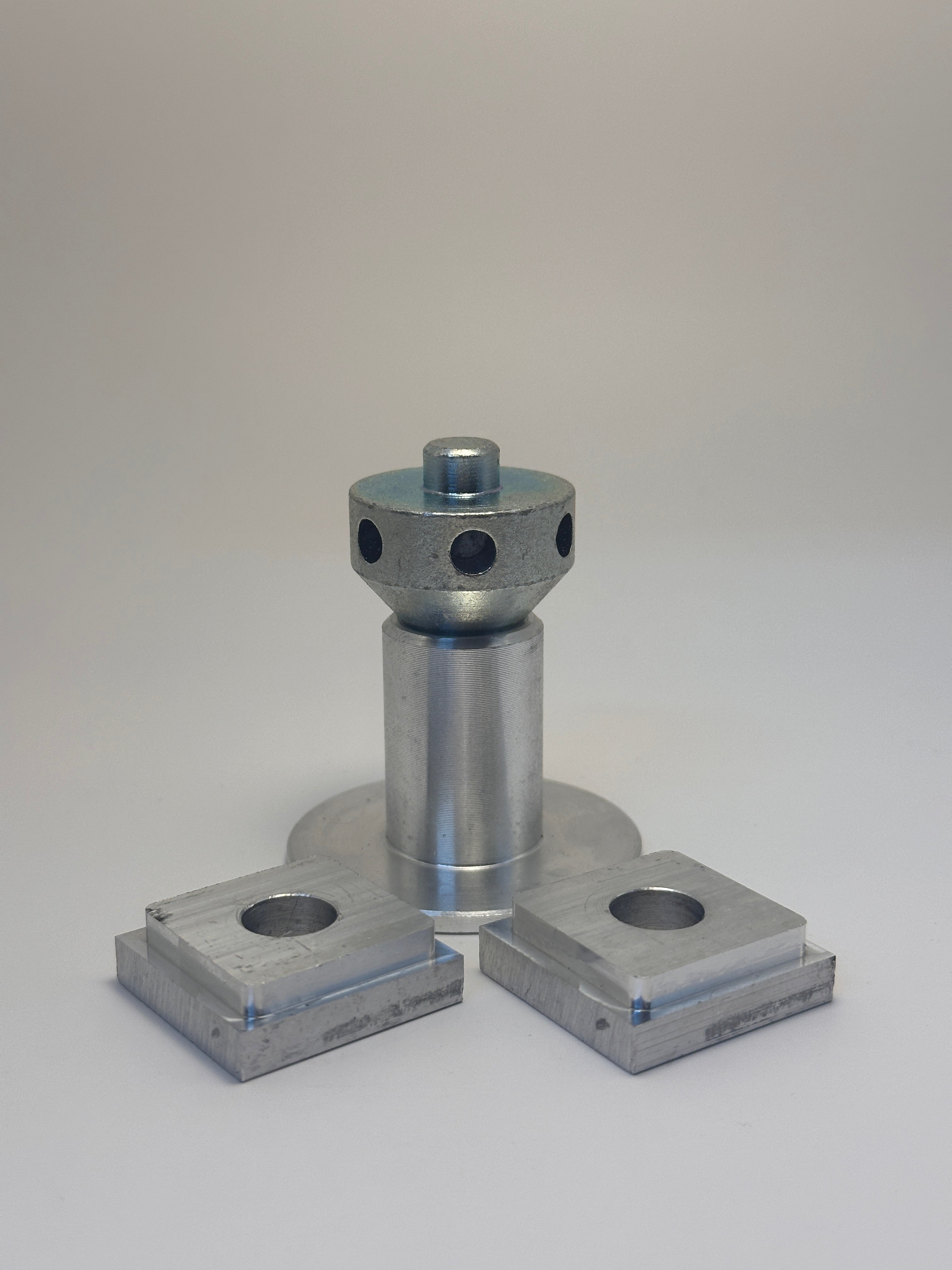 Adjustable Load Bearing Round Bay Pole Jacks for UPVC Bay Windows (Linair LAN311)