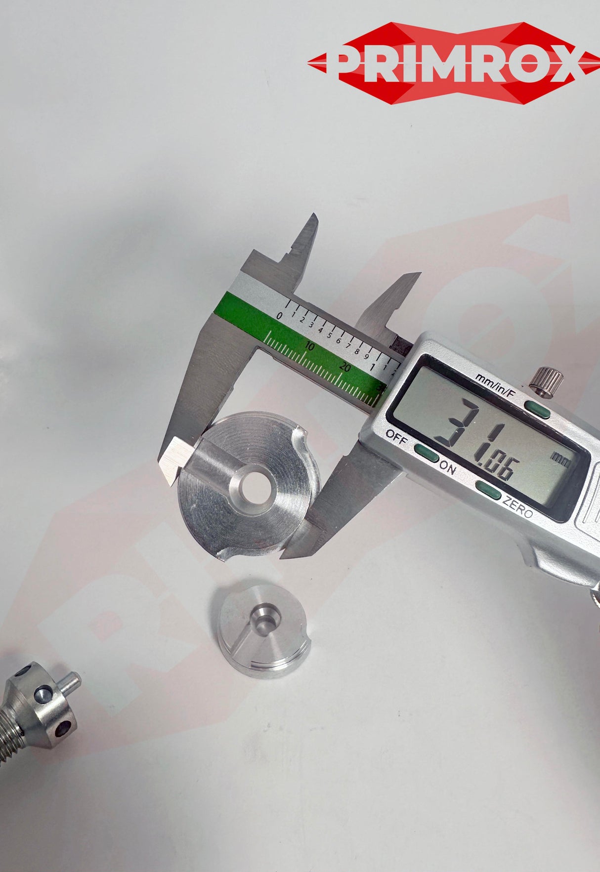 Adjustable load-bearing structural support bay pole jack for UPVC/aluminium/timber windows, doors and construction - Variable Degree Bay Jack, KOMMERLING SYNSEAL KOMVARY